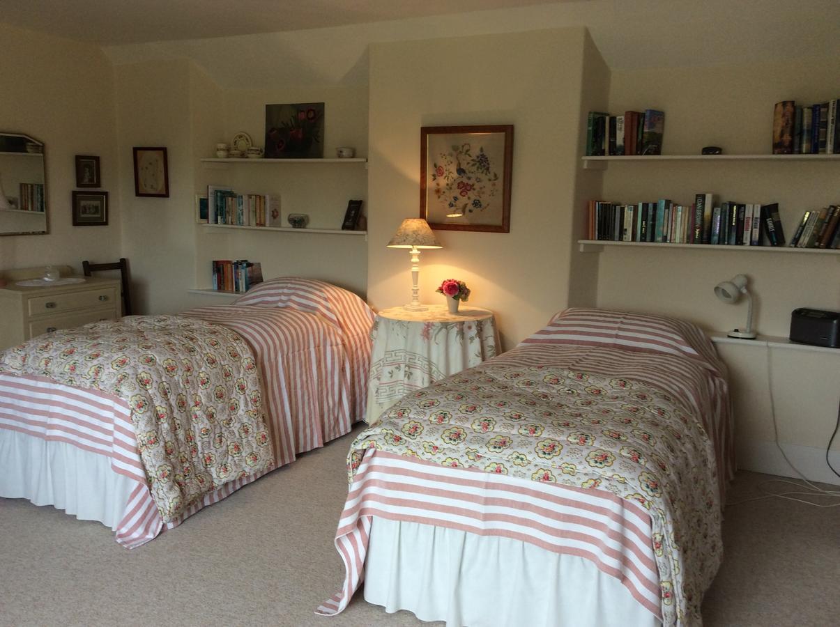 Moors Farmhouse Bed & Breakfast East Knoyle Bagian luar foto